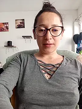 emilypoppy3 online show from February 27, 8:31 pm