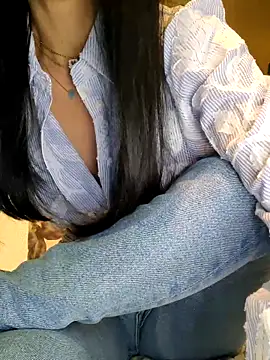 Snapshot of Melody87 chatting on November 2, 6:32 pm Melody87 online show from November 2, 6:32 pm