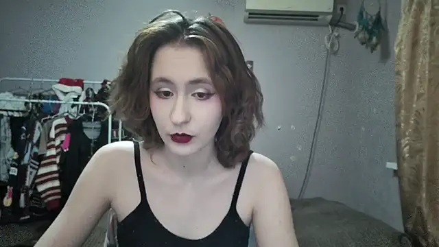 Snapshot of JoannaTompson chatting on January 11, 1:16 am JoannaTompson online show from January 11, 1:16 am
