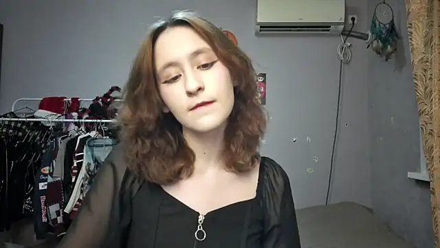Snapshot of JoannaTompson chatting on February 18, 1:10 am JoannaTompson online show from February 18, 1:10 am