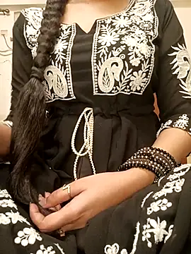 Snapshot of Ruchi-34 chatting on July 3, 8:26 pm Ruchi-34 online show from July 3, 8:26 pm