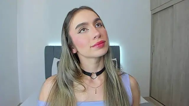 im sarah34 online show from April 4, 7:00 pm