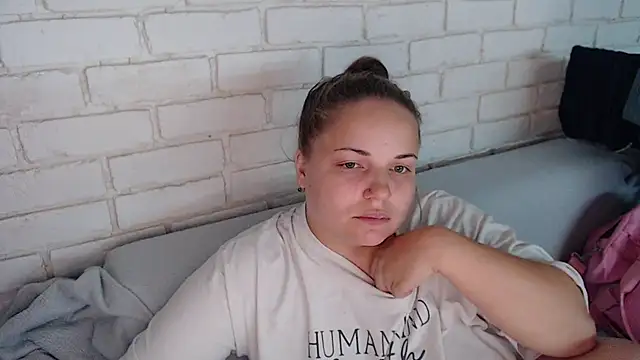 Snapshot of Crazyy_girl_ chatting on September 21, 3:46 pm Crazyy girl online show from September 21, 3:46 pm