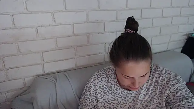 Snapshot of Crazyy_girl_ chatting on October 21, 2:40 pm Crazyy girl online show from October 21, 2:40 pm