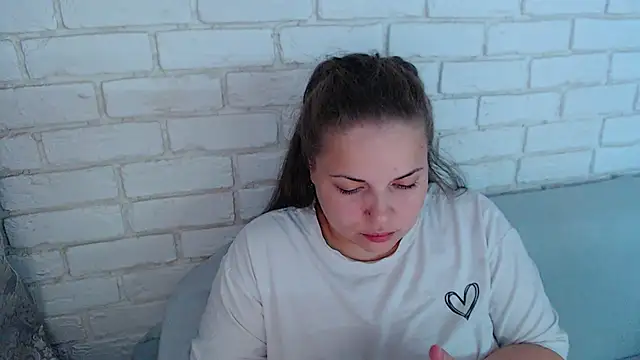 Snapshot of Crazyy_girl_ chatting on October 26, 6:19 am Crazyy girl online show from October 26, 6:19 am