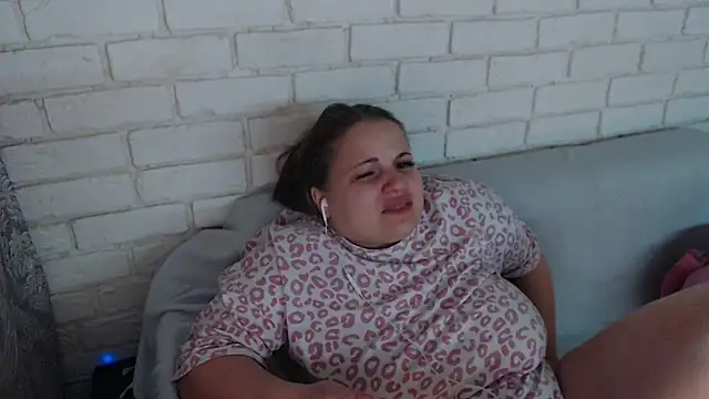 Crazyy girl  online show from December 4, 4:48 pm