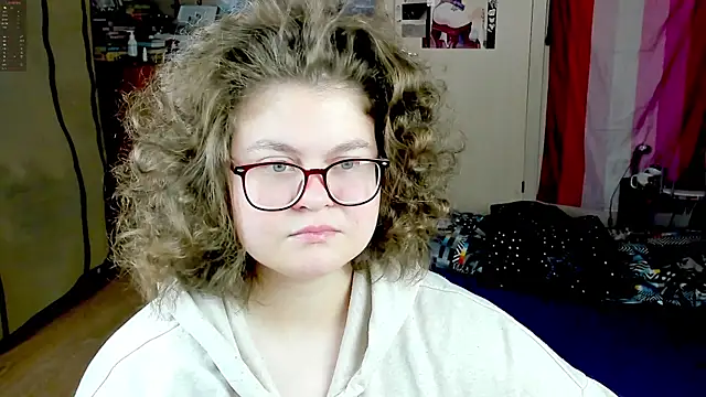 Snapshot of Sashy_Way chatting on October 23, 9:19 am Sashy Way online show from October 23, 9:19 am