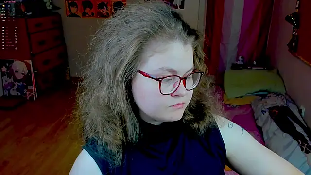 Snapshot of Sashy_Way chatting on July 7, 10:25 pm Sashy Way online show from July 7, 10:25 pm
