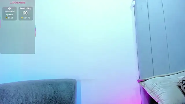 kaylarossi online show from December 18, 6:47 pm