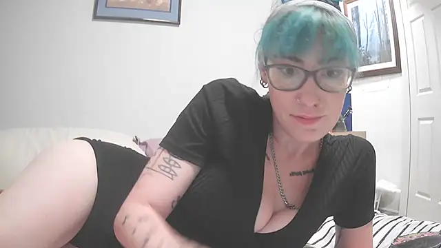 Snapshot of Emily0903 chatting on June 22, 5:37 am Emily0903 online show from June 22, 5:37 am