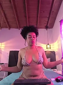 EmmilyBrant online show from April 4, 3:42 pm