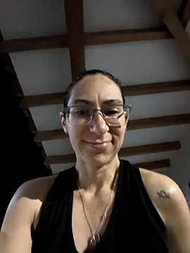 Snapshot of Andromeda-jade chatting on December 15, 3:22 am Andromeda-jade online show from December 15, 3:22 am