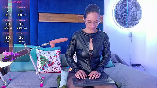 Snapshot of Andromeda-jade chatting on December 22, 3:47 am Andromeda-jade online show from December 22, 3:47 am