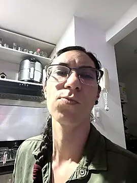 Snapshot of Andromeda-jade chatting on January 15, 1:21 am Andromeda-jade online show from January 15, 1:21 am