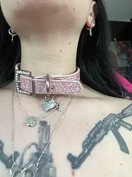 Snapshot of Molly__Moon chatting on February 20, 6:26 am Molly Moon online show from February 20, 6:26 am