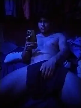 Snapshot of Woofer_dick chatting on March 24, 3:11 am Woofer dick online show from March 24, 3:11 am