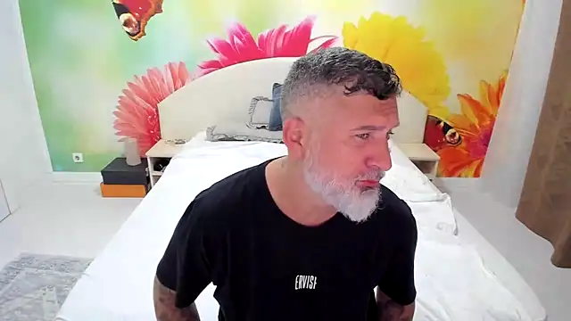 Snapshot of BlowMyXXL chatting on November 25, 4:18 pm BlowMyXXL online show from November 25, 4:18 pm