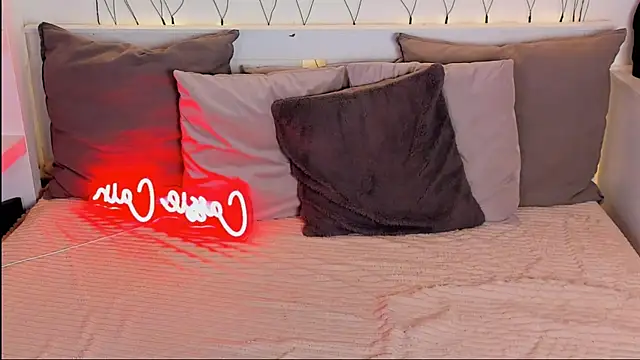 CassyCain online show from April 12, 9:03 am