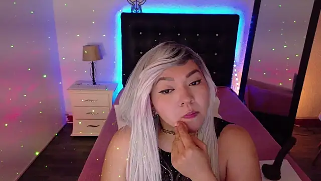 Snapshot of Cuckold_lover69 chatting on December 24, 4:00 am Cuckold lover69 online show from December 24, 4:00 am