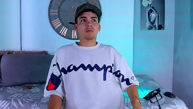 Mike 0233  online show from January 7, 3:35 am