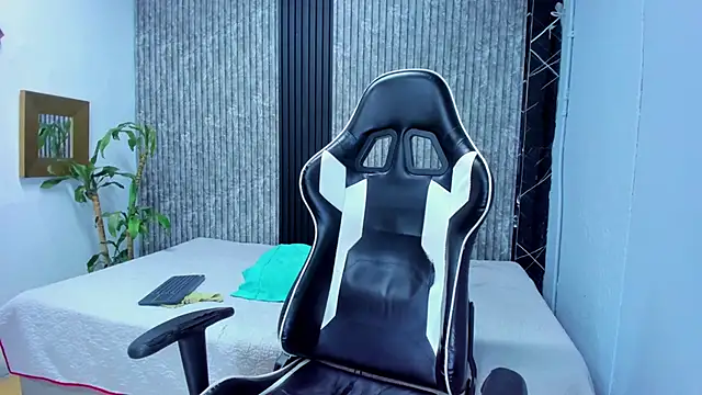 Mike 0233  online show from November 5, 5:29 am