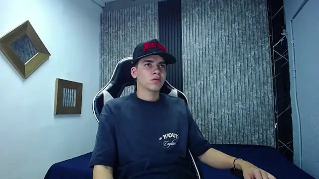 Mike 0233  online show from November 23, 4:34 am