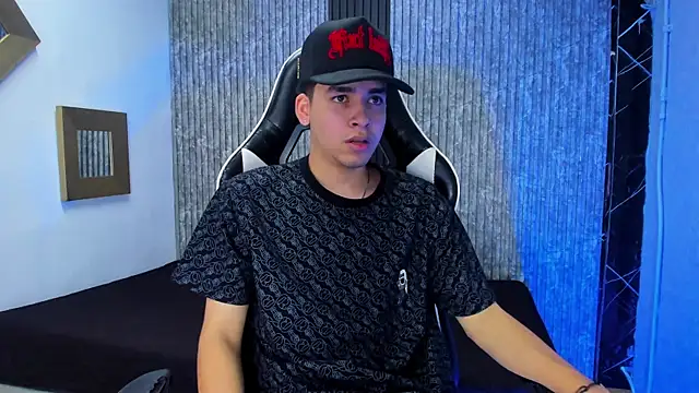 Mike 0233  online show from December 16, 4:28 am