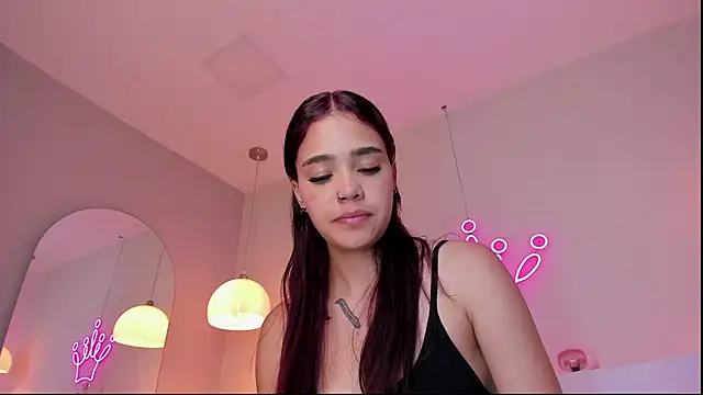 violeth hill online show from December 24, 2:21 am