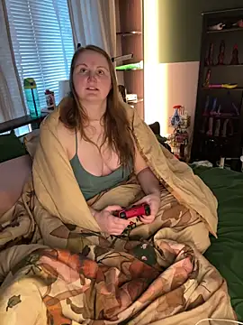 GingerSnap33 online show from March 1, 6:54 pm