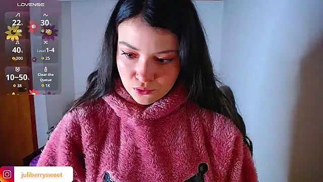 Snapshot of juli05star20 chatting on October 12, 9:36 pm juli05star20 online show from October 12, 9:36 pm