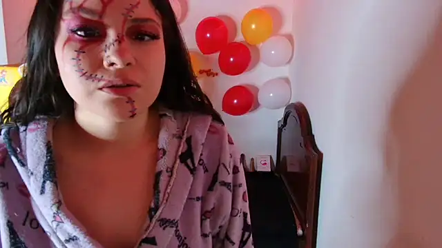 Snapshot of juli05star20 chatting on October 31, 2:56 am juli05star20 online show from October 31, 2:56 am