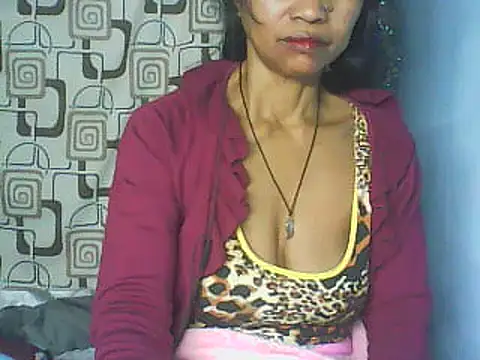 Snapshot of nene_belle chatting on June 25, 6:56 pm nene belle online show from June 25, 6:56 pm