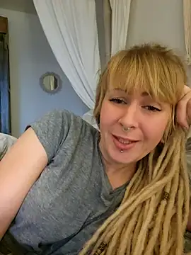 Snapshot of Jenna-Lia chatting on December 25, 7:57 am Jenna-Lia online show from December 25, 7:57 am