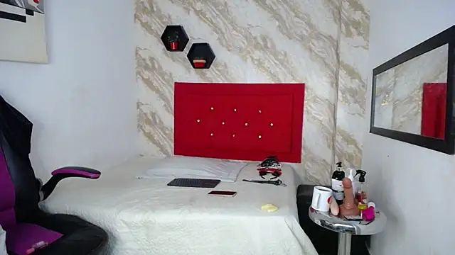 Snapshot of issa__love chatting on November 14, 12:26 pm issa love online show from November 14, 12:26 pm