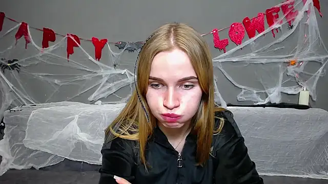 Snapshot of MargaritaKiss chatting on October 14, 7:14 pm MargaritaKiss online show from October 14, 7:14 pm