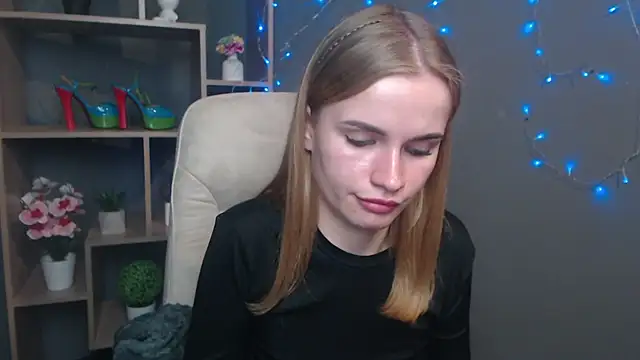 Snapshot of MargaritaKiss chatting on November 14, 8:18 pm MargaritaKiss online show from November 14, 8:18 pm