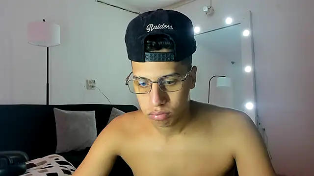 Snapshot of matt_benji chatting on November 2, 5:59 pm matt benji online show from November 2, 5:59 pm