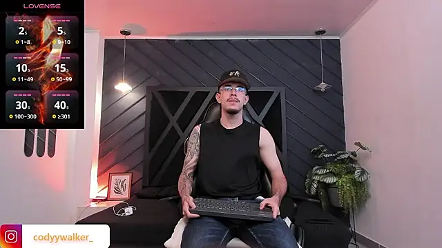 CodyWalkerR online show from February 19, 5:14 am