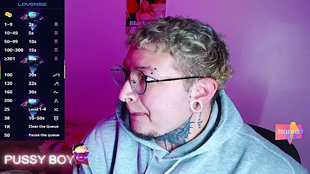 Snapshot of princeFtm chatting on January 13, 3:39 pm princeFtm online show from January 13, 3:39 pm