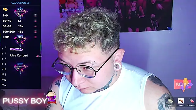 Snapshot of princeFtm chatting on February 5, 4:11 pm princeFtm online show from February 5, 4:11 pm