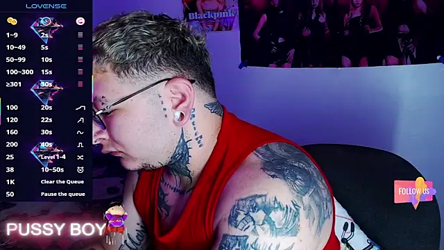 Snapshot of princeFtm chatting on February 6, 3:48 pm princeFtm online show from February 6, 3:48 pm