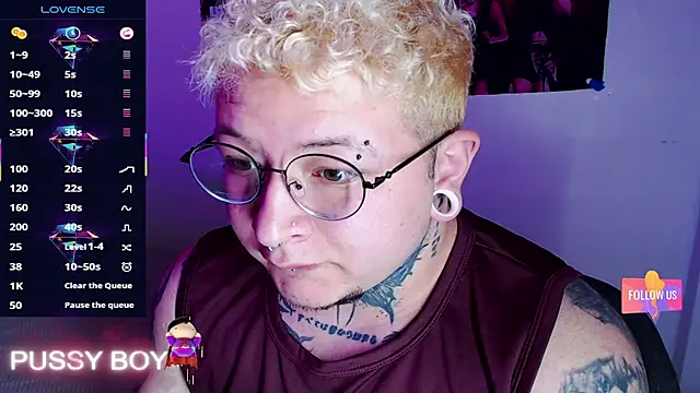 Snapshot of princeFtm chatting on February 17, 6:14 pm princeFtm online show from February 17, 6:14 pm