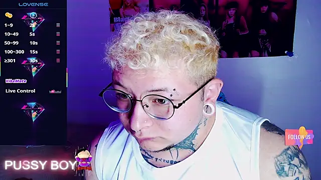 Snapshot of princeFtm chatting on February 18, 4:03 pm princeFtm online show from February 18, 4:03 pm