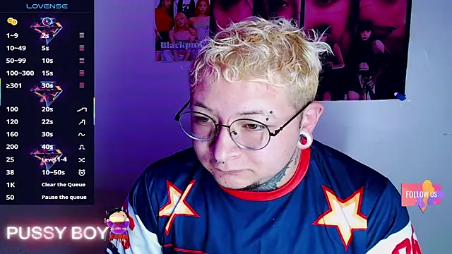 Snapshot of princeFtm chatting on February 19, 2:57 pm princeFtm online show from February 19, 2:57 pm