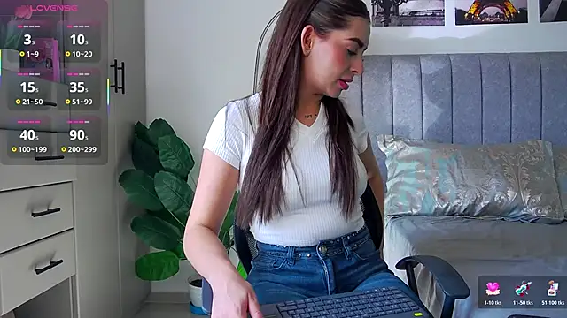 Snapshot of caralella chatting on November 11, 7:36 pm caralella online show from November 11, 7:36 pm