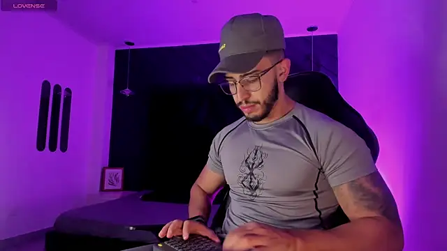 Liam Kleiin online show from November 14, 11:20 am