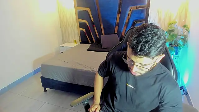 Liam Kleiin online show from March 6, 11:17 am