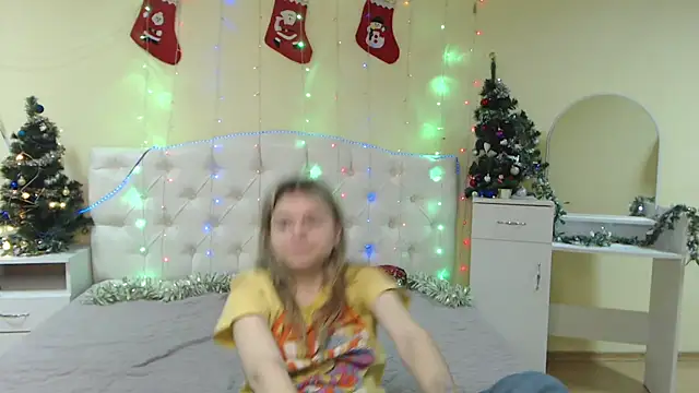 TinaRedly online show from December 21, 1:21 pm
