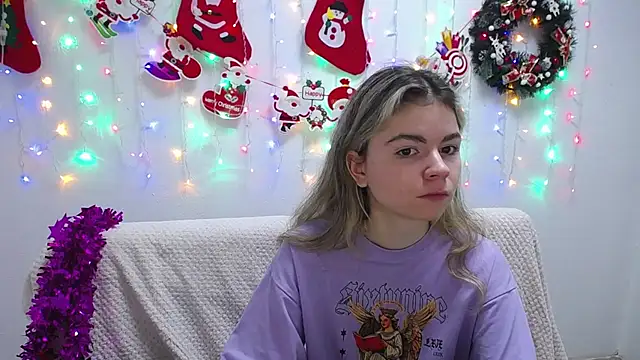 TinaRedly online show from December 30, 4:19 pm