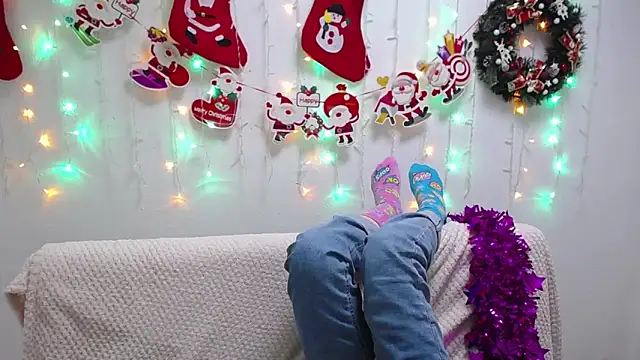 TinaRedly online show from January 4, 1:52 am